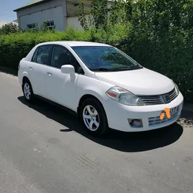 Nissan Versa 2008