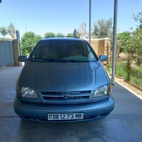 Toyota Sienna 2000