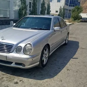 Mercedes-Benz E55 AMG 2000