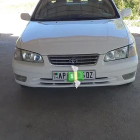 Toyota Camry 2000