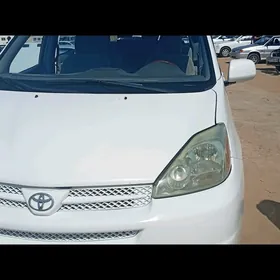 Toyota Sienna 2005