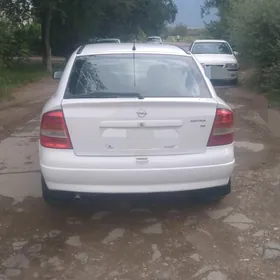 Opel Astra 2001