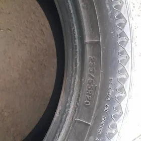 235/55/20R