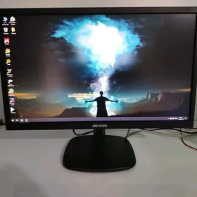  24 Hikvision monitor ️