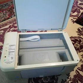 Принтер и кабели подключения