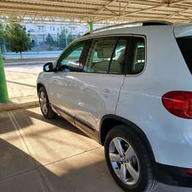 Volkswagen Tiguan 2012