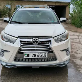 Toyota Highlander 2016