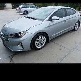 Hyundai Elantra 2020