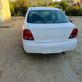 Toyota Echo 2002