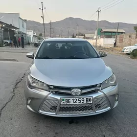 Toyota Camry 2015