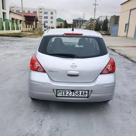 Nissan Versa 2010
