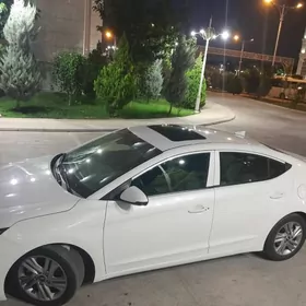 Hyundai Elantra 2020