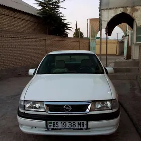 Opel Vectra 1990