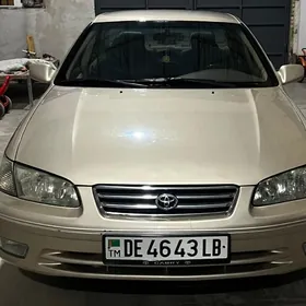 Toyota Camry 2000
