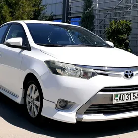 Toyota Yaris 2014