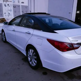 Hyundai Sonata 2011