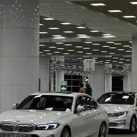 BMW 330 2020