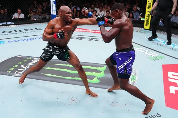 38 ýaşly Kamaru Usman UFC on ESPN 69 ýaryşynda Hoakin Bakliden üstün çykdy