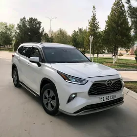 Toyota Highlander 2020