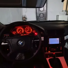 BMW E39 1998