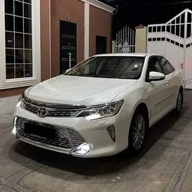 Toyota Camry 2016
