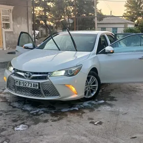 Toyota Camry 2015