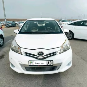 Toyota Yaris 2013