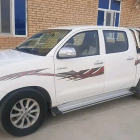 Toyota Hilux 2015