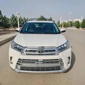 Toyota Highlander 2018