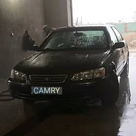 Toyota Camry 2000