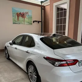 Toyota Camry 2023