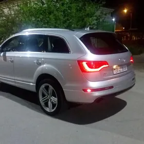 Audi Q7 2012