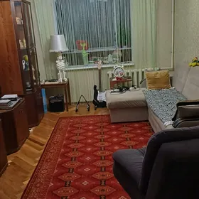 МИР 2  4 КОМ 1 ЭТАЖ