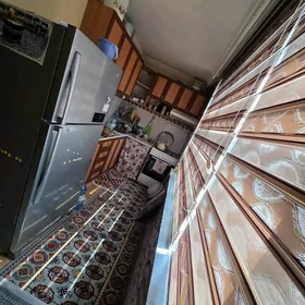Satlyk/Продается 5 мкр, 4 ком.