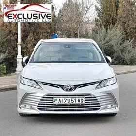 Toyota Camry 2021