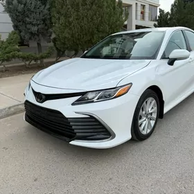 Toyota Camry 2024