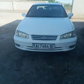 Toyota Camry 2000
