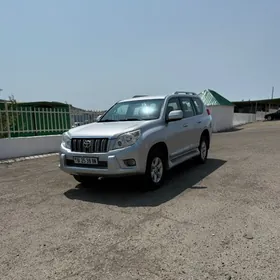 Toyota Land Cruiser Prado 2011