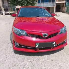Toyota Camry 2013