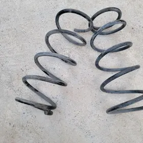 Prujin versa nissan