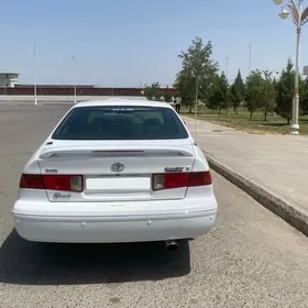 Toyota Camry 1999