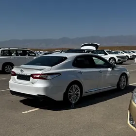 Toyota Camry 2020