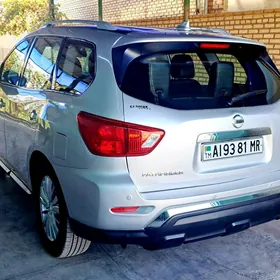 Nissan Pathfinder 2020