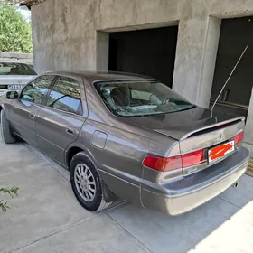 Toyota Camry 2001