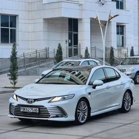 Toyota Camry 2018