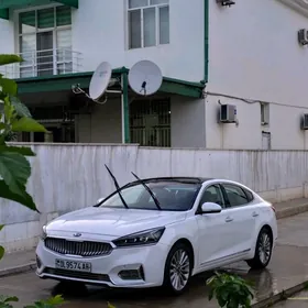 Kia Cadenza 2017