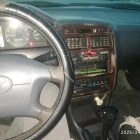 Toyota Corona 1998