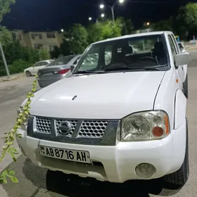 Nissan Navara 2011