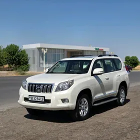 Toyota Land Cruiser Prado 2010