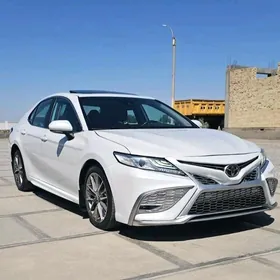 Toyota Camry 2022
